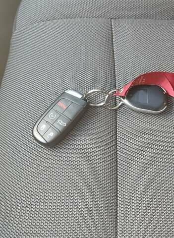 Синий Додж Челенджер, объемом двигателя 5.7 л и пробегом 75 тыс. км за 27500 $, фото 72 на Automoto.ua