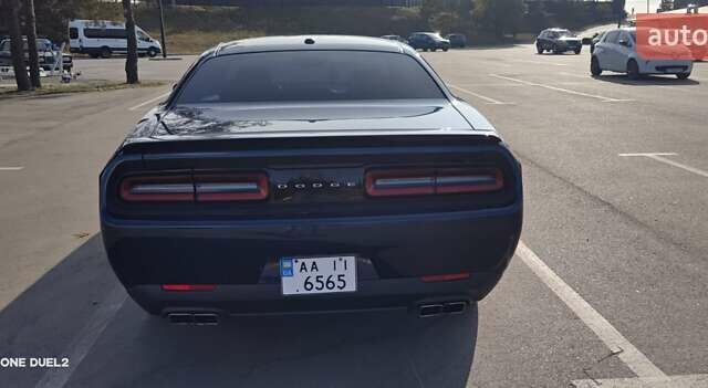 Синий Додж Челенджер, объемом двигателя 5.7 л и пробегом 75 тыс. км за 27500 $, фото 13 на Automoto.ua