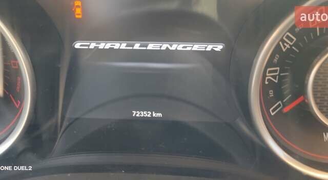 Синий Додж Челенджер, объемом двигателя 5.7 л и пробегом 75 тыс. км за 27500 $, фото 55 на Automoto.ua