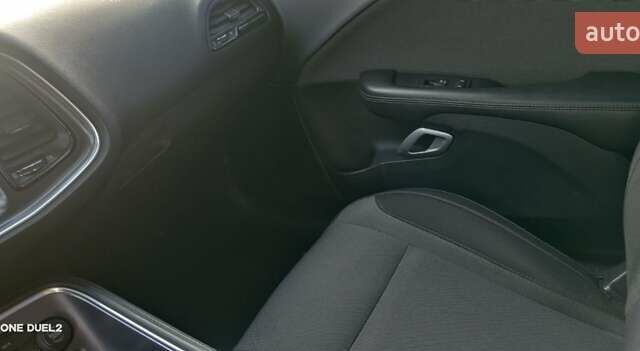 Синий Додж Челенджер, объемом двигателя 5.7 л и пробегом 75 тыс. км за 27500 $, фото 58 на Automoto.ua