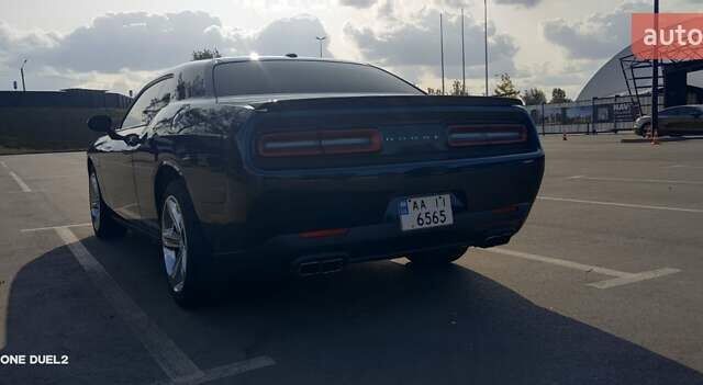 Синий Додж Челенджер, объемом двигателя 5.7 л и пробегом 75 тыс. км за 27500 $, фото 12 на Automoto.ua