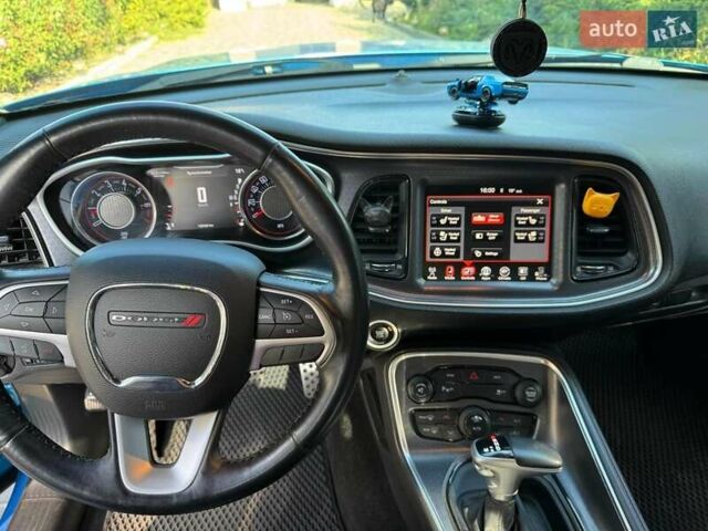 Синій Додж Challenger, об'ємом двигуна 3.6 л та пробігом 120 тис. км за 21500 $, фото 11 на Automoto.ua