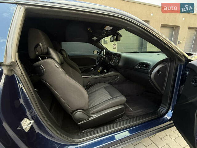 Синий Додж Челенджер, объемом двигателя 3.6 л и пробегом 64 тыс. км за 21900 $, фото 59 на Automoto.ua