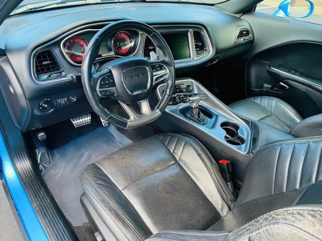 Синий Додж Челенджер, объемом двигателя 6.2 л и пробегом 71 тыс. км за 16800 $, фото 7 на Automoto.ua