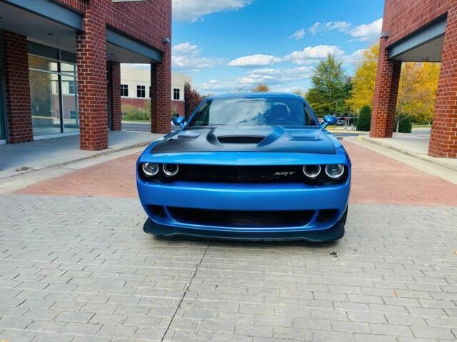 Синий Додж Челенджер, объемом двигателя 6.2 л и пробегом 71 тыс. км за 16800 $, фото 1 на Automoto.ua