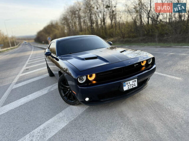 Синий Додж Челенджер, объемом двигателя 3.6 л и пробегом 64 тыс. км за 21900 $, фото 3 на Automoto.ua