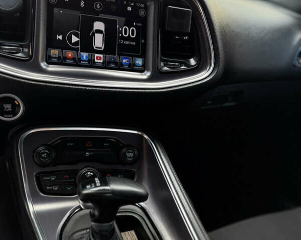 Синий Додж Челенджер, объемом двигателя 3.6 л и пробегом 64 тыс. км за 21900 $, фото 62 на Automoto.ua