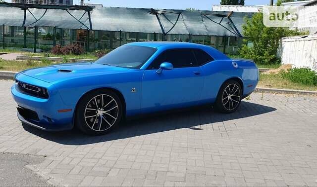 Синій Додж Challenger, об'ємом двигуна 6.42 л та пробігом 59 тис. км за 29500 $, фото 6 на Automoto.ua