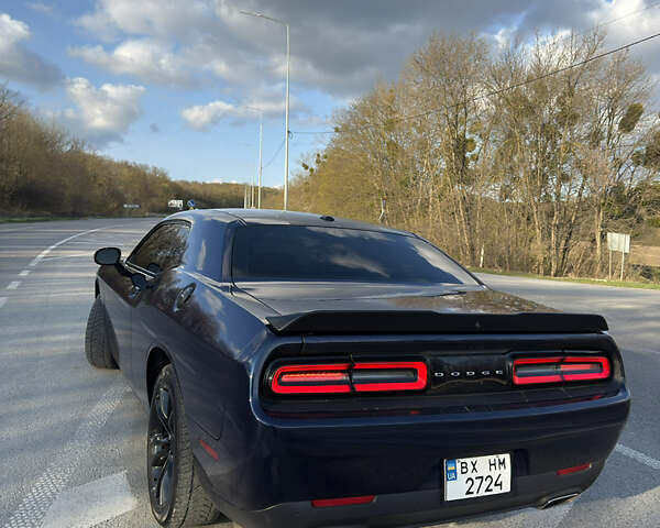 Синий Додж Челенджер, объемом двигателя 3.6 л и пробегом 64 тыс. км за 21900 $, фото 10 на Automoto.ua