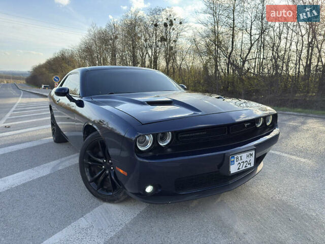Синий Додж Челенджер, объемом двигателя 3.6 л и пробегом 64 тыс. км за 21900 $, фото 6 на Automoto.ua