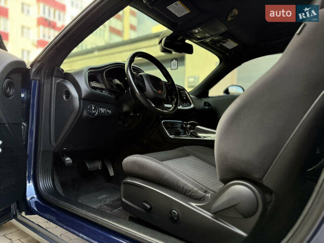 Синий Додж Челенджер, объемом двигателя 3.6 л и пробегом 64 тыс. км за 21900 $, фото 64 на Automoto.ua