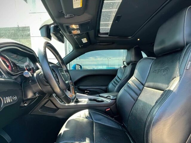 Додж Челенджер 2018 в Одессе на Automoto.ua Синий Додж Челенджер, объемом двигателя 6.2 л и пробегом 38 тыс. км за 25000 $, фото 9 на Automoto.ua