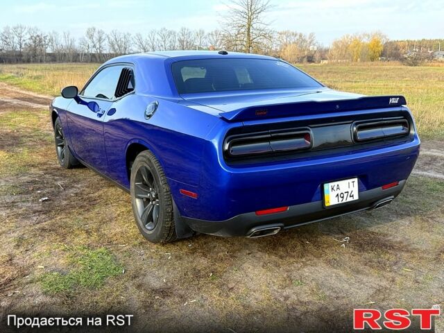 Синий Додж Челенджер, объемом двигателя 3.6 л и пробегом 93 тыс. км за 24500 $, фото 10 на Automoto.ua