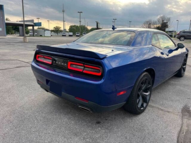 Синій Додж Challenger, об'ємом двигуна 3.6 л та пробігом 40 тис. км за 13000 $, фото 6 на Automoto.ua