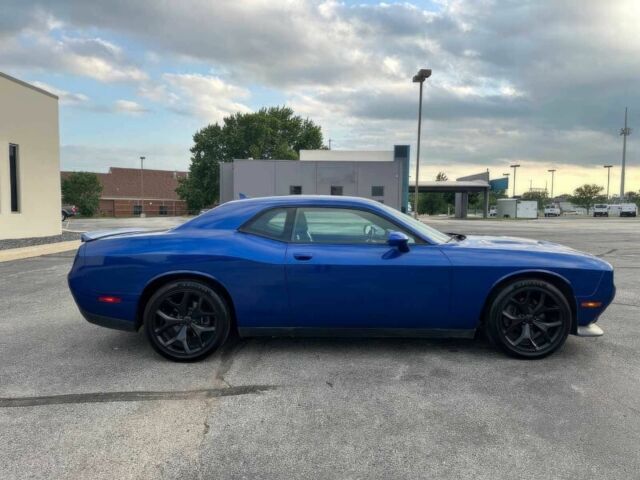 Синій Додж Challenger, об'ємом двигуна 3.6 л та пробігом 40 тис. км за 13000 $, фото 3 на Automoto.ua