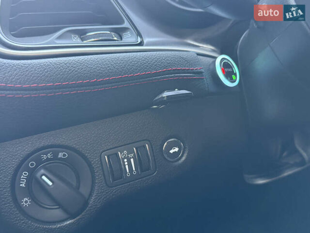 Синій Додж Challenger, об'ємом двигуна 3.6 л та пробігом 93 тис. км за 24500 $, фото 20 на Automoto.ua