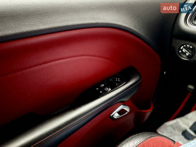 Синій Додж Challenger, об'ємом двигуна 3.6 л та пробігом 29 тис. км за 24500 $, фото 17 на Automoto.ua