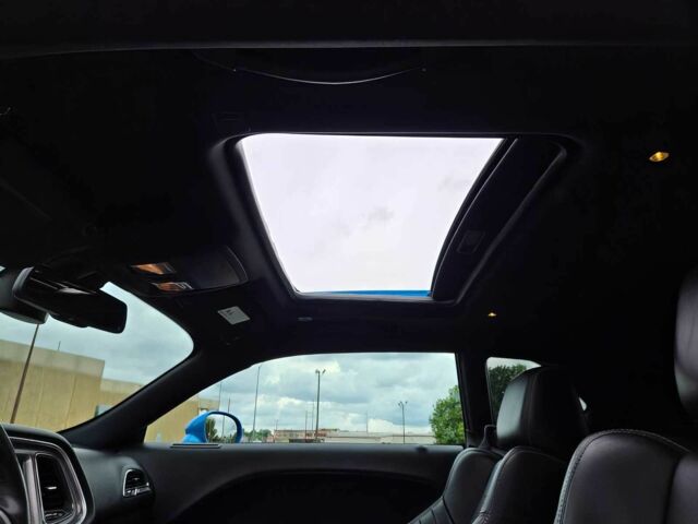 Додж Челенджер 2019 в Ужгороде на Automoto.ua Синий Додж Челенджер, объемом двигателя 6.2 л и пробегом 46 тыс. км за 5400 $, фото 10 на Automoto.ua