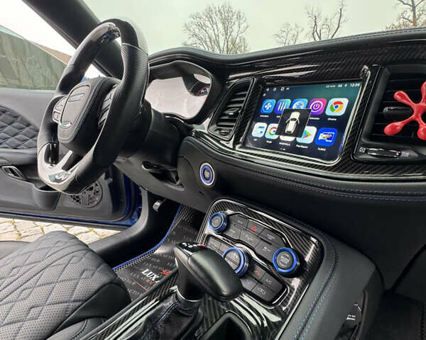 Синій Додж Challenger, об'ємом двигуна 5.65 л та пробігом 22 тис. км за 29999 $, фото 18 на Automoto.ua