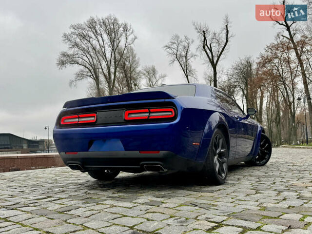 Синій Додж Challenger, об'ємом двигуна 5.65 л та пробігом 22 тис. км за 29999 $, фото 91 на Automoto.ua