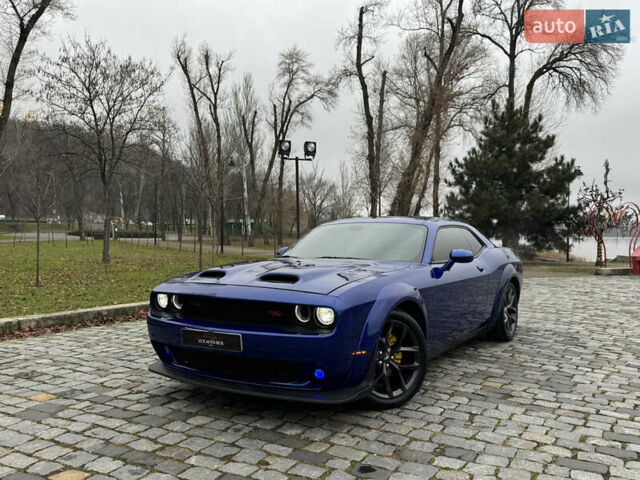 Синій Додж Challenger, об'ємом двигуна 5.65 л та пробігом 22 тис. км за 29999 $, фото 109 на Automoto.ua