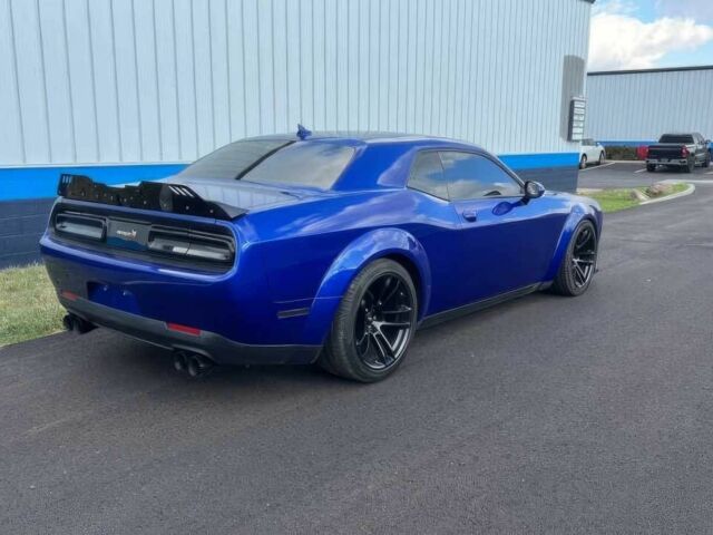 Синий Додж Челенджер, объемом двигателя 6.4 л и пробегом 46 тыс. км за 9900 $, фото 3 на Automoto.ua