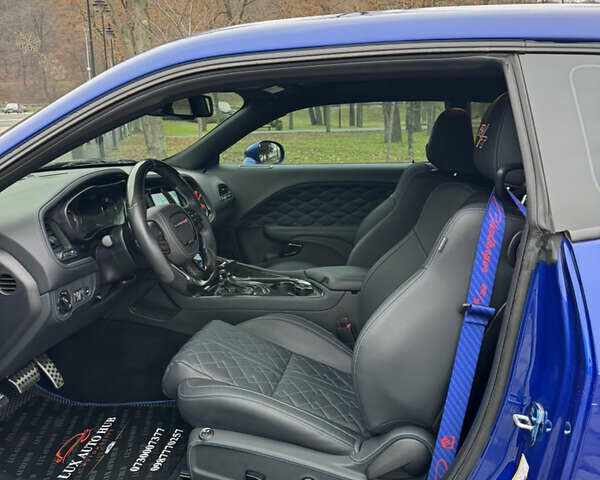 Синій Додж Challenger, об'ємом двигуна 5.65 л та пробігом 22 тис. км за 29999 $, фото 126 на Automoto.ua