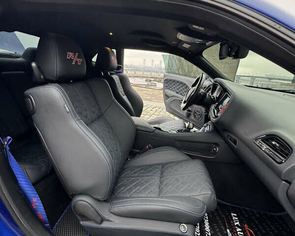 Синій Додж Challenger, об'ємом двигуна 5.65 л та пробігом 22 тис. км за 29999 $, фото 28 на Automoto.ua