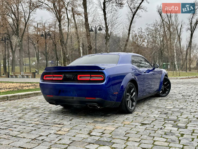 Синій Додж Challenger, об'ємом двигуна 5.65 л та пробігом 22 тис. км за 29999 $, фото 65 на Automoto.ua