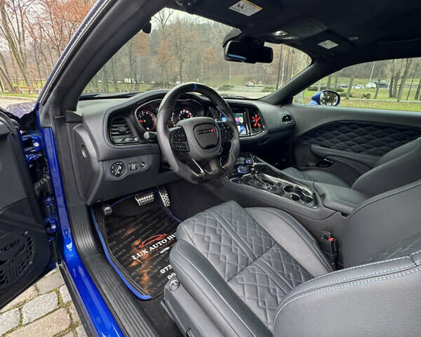 Синій Додж Challenger, об'ємом двигуна 5.65 л та пробігом 22 тис. км за 29999 $, фото 45 на Automoto.ua