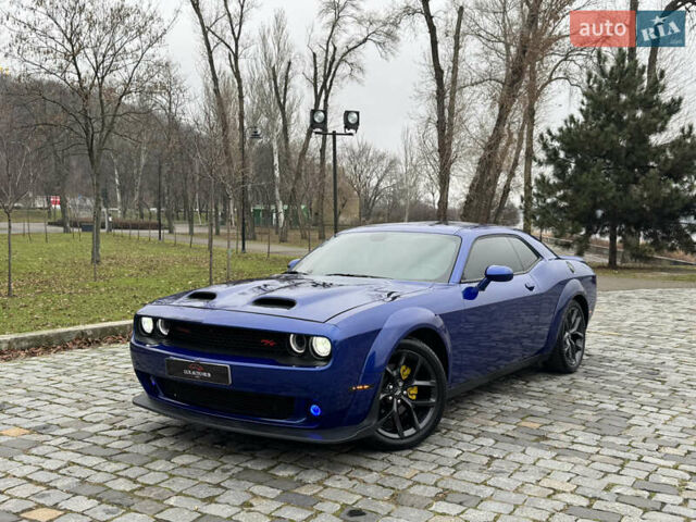 Синій Додж Challenger, об'ємом двигуна 5.65 л та пробігом 22 тис. км за 29999 $, фото 111 на Automoto.ua