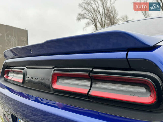 Синій Додж Challenger, об'ємом двигуна 5.65 л та пробігом 22 тис. км за 29999 $, фото 117 на Automoto.ua