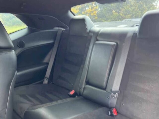 Синий Додж Челенджер, объемом двигателя 6.4 л и пробегом 46 тыс. км за 9900 $, фото 9 на Automoto.ua