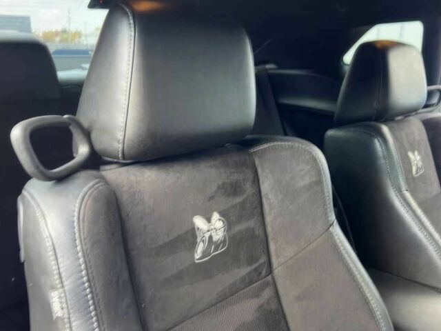 Синий Додж Челенджер, объемом двигателя 6.4 л и пробегом 46 тыс. км за 9900 $, фото 8 на Automoto.ua