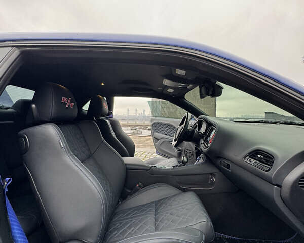 Синій Додж Challenger, об'ємом двигуна 5.65 л та пробігом 22 тис. км за 29999 $, фото 14 на Automoto.ua