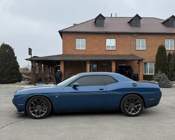 Синий Додж Челенджер, объемом двигателя 6.42 л и пробегом 25 тыс. км за 49000 $, фото 18 на Automoto.ua