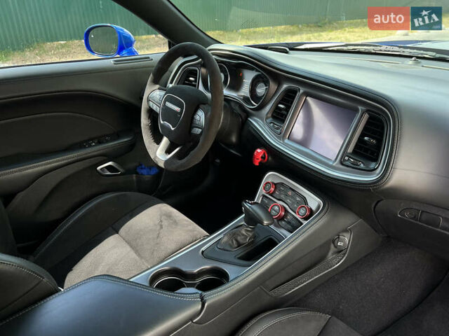 Синий Додж Челенджер, объемом двигателя 6.42 л и пробегом 17 тыс. км за 59500 $, фото 21 на Automoto.ua