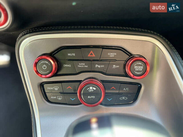 Синий Додж Челенджер, объемом двигателя 6.42 л и пробегом 17 тыс. км за 59500 $, фото 30 на Automoto.ua