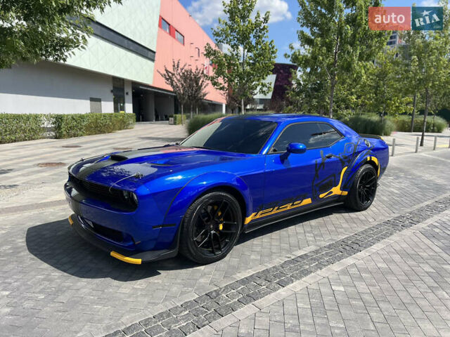 Синий Додж Челенджер, объемом двигателя 6.42 л и пробегом 17 тыс. км за 59500 $, фото 3 на Automoto.ua