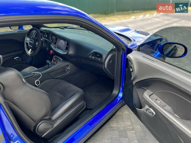 Синий Додж Челенджер, объемом двигателя 6.42 л и пробегом 17 тыс. км за 59500 $, фото 20 на Automoto.ua