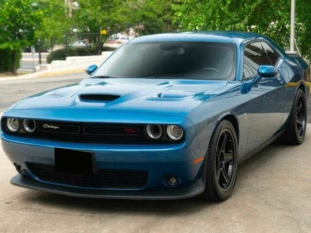 Додж Челенджер 2023 в Львове на Automoto.ua Синий Додж Челенджер, объемом двигателя 6.4 л и пробегом 19 тыс. км за 11200 $, фото 2 на Automoto.ua