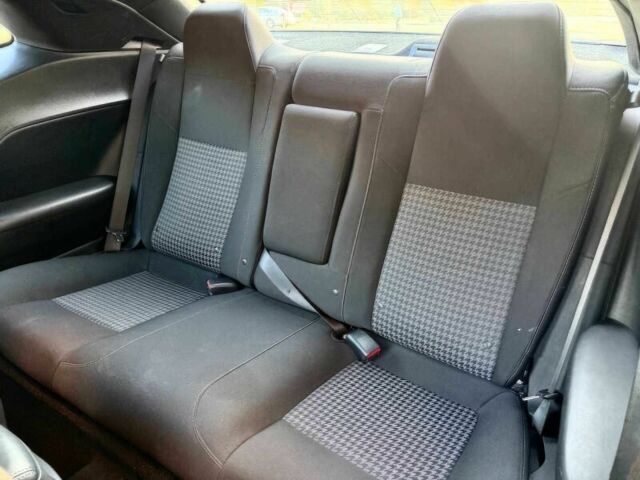 Синій Додж Challenger, об'ємом двигуна 6.4 л та пробігом 36 тис. км за 8500 $, фото 10 на Automoto.ua