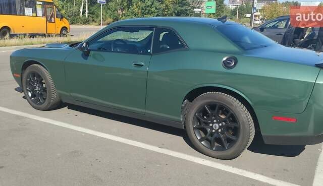 Зелений Додж Challenger, об'ємом двигуна 3.6 л та пробігом 72 тис. км за 18000 $, фото 6 на Automoto.ua