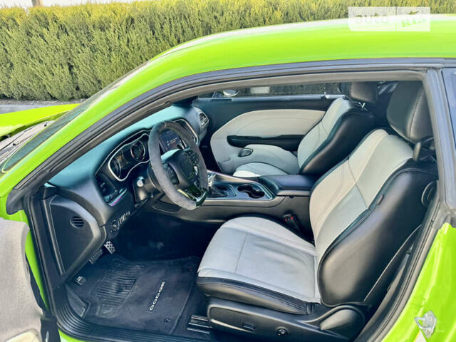 Зелений Додж Challenger, об'ємом двигуна 3.6 л та пробігом 79 тис. км за 25000 $, фото 19 на Automoto.ua
