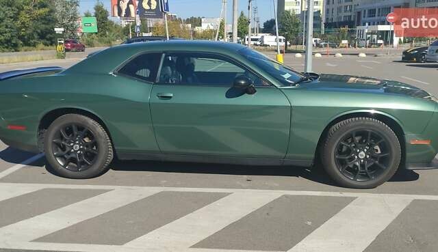 Зелений Додж Challenger, об'ємом двигуна 3.6 л та пробігом 72 тис. км за 18000 $, фото 2 на Automoto.ua