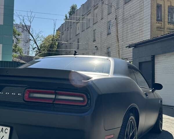 Зелений Додж Challenger, об'ємом двигуна 6.42 л та пробігом 78 тис. км за 33500 $, фото 2 на Automoto.ua