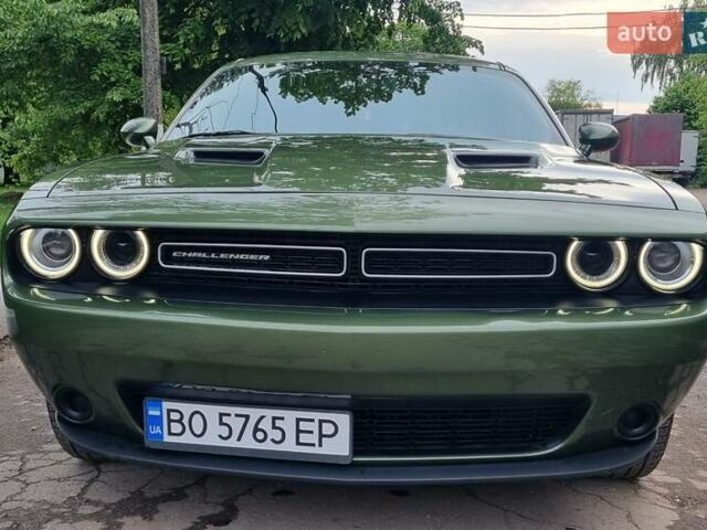 Зеленый Додж Челенджер, объемом двигателя 3.61 л и пробегом 27 тыс. км за 29950 $, фото 2 на Automoto.ua