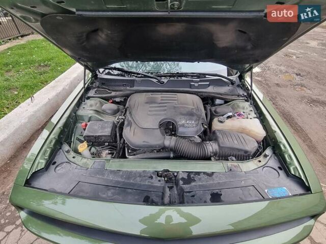 Зеленый Додж Челенджер, объемом двигателя 3.61 л и пробегом 27 тыс. км за 29950 $, фото 6 на Automoto.ua