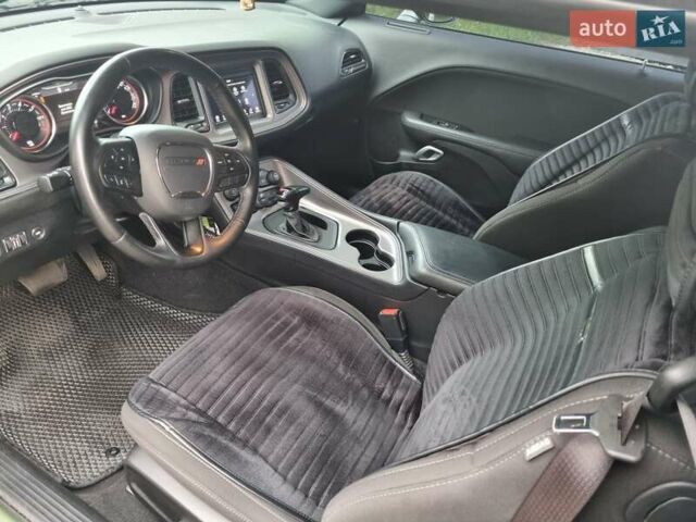 Зеленый Додж Челенджер, объемом двигателя 3.61 л и пробегом 27 тыс. км за 29950 $, фото 12 на Automoto.ua