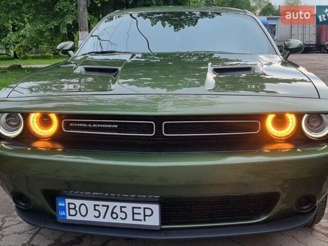 Зеленый Додж Челенджер, объемом двигателя 3.61 л и пробегом 27 тыс. км за 29950 $, фото 1 на Automoto.ua